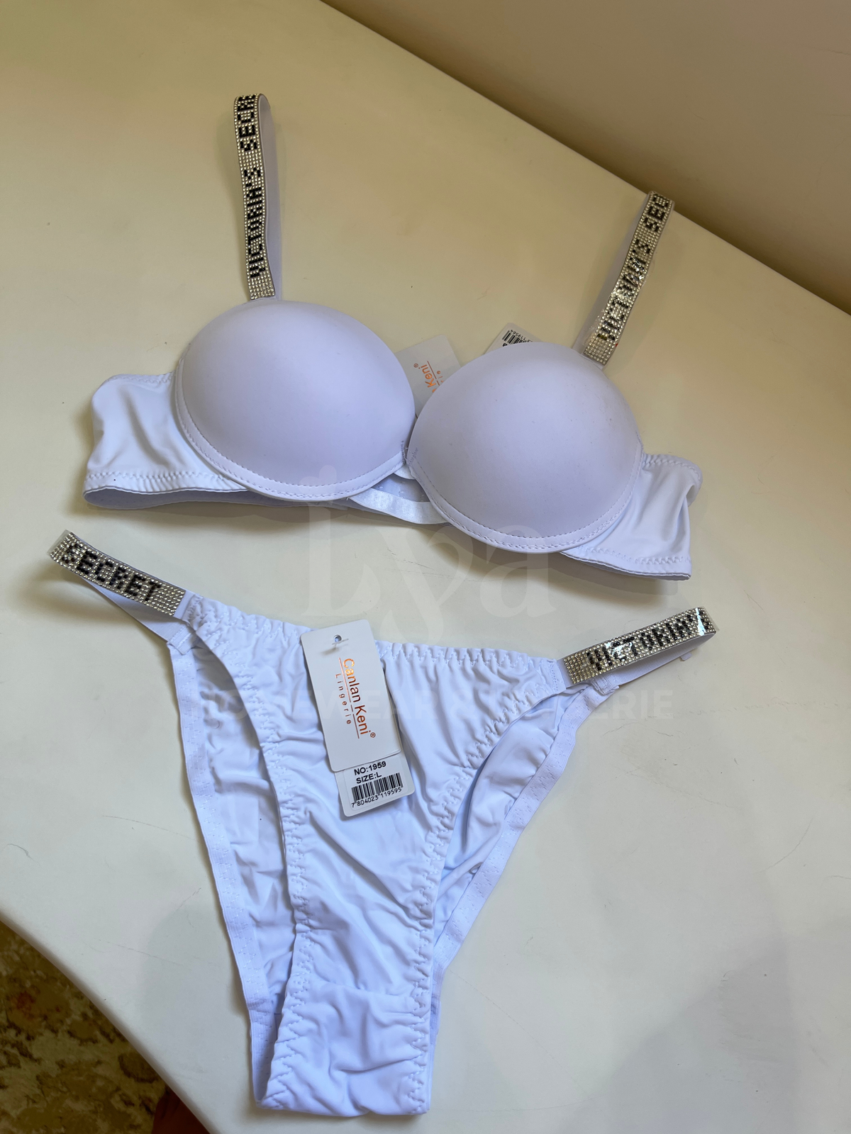 VICTORIA'S SECRET SET