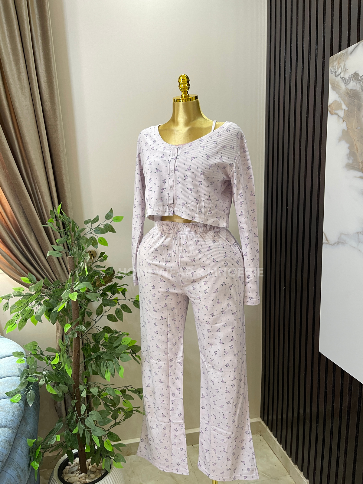 feminine 3-piece ribbed set
