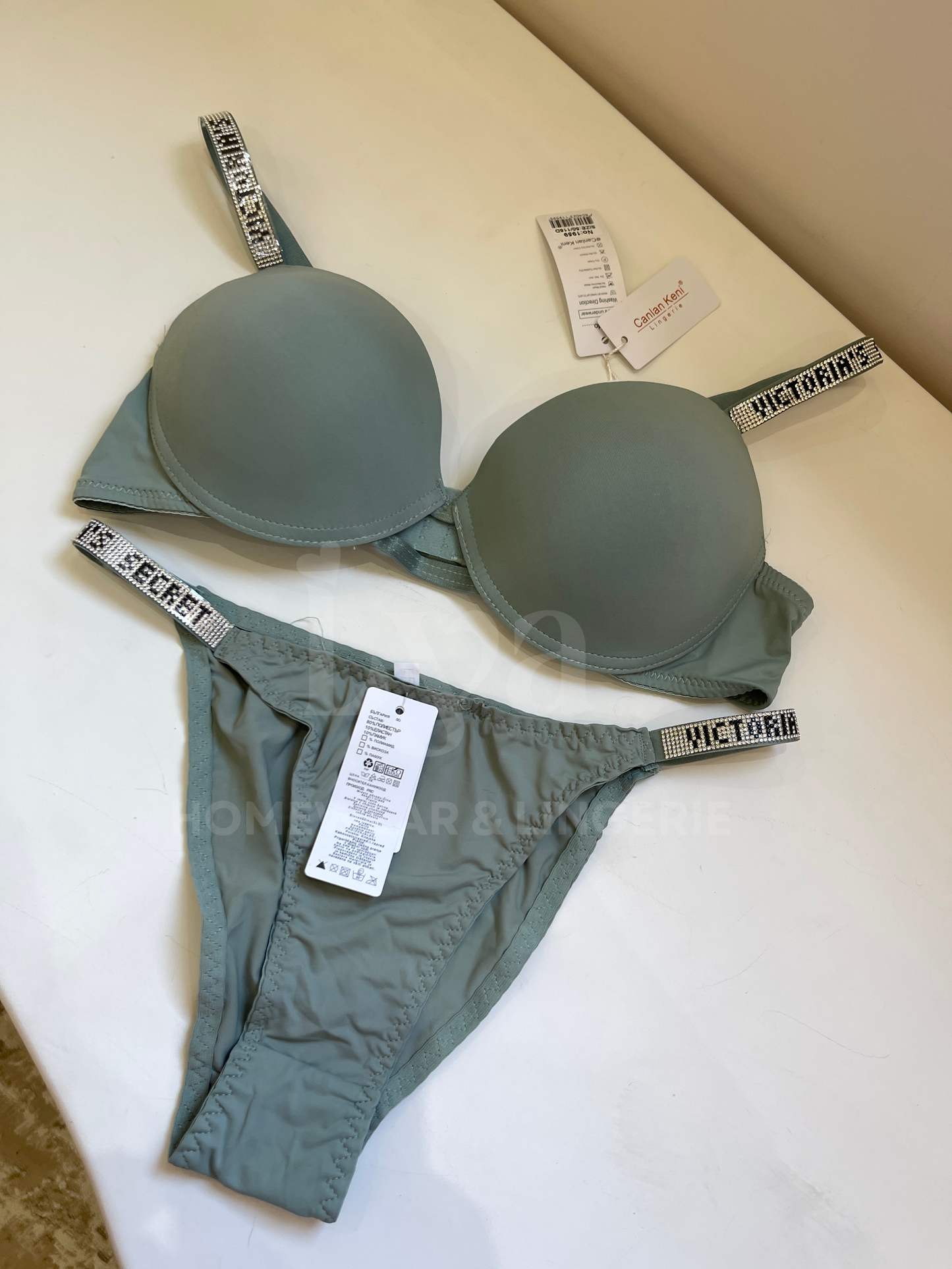 VICTORIA'S SECRET SET