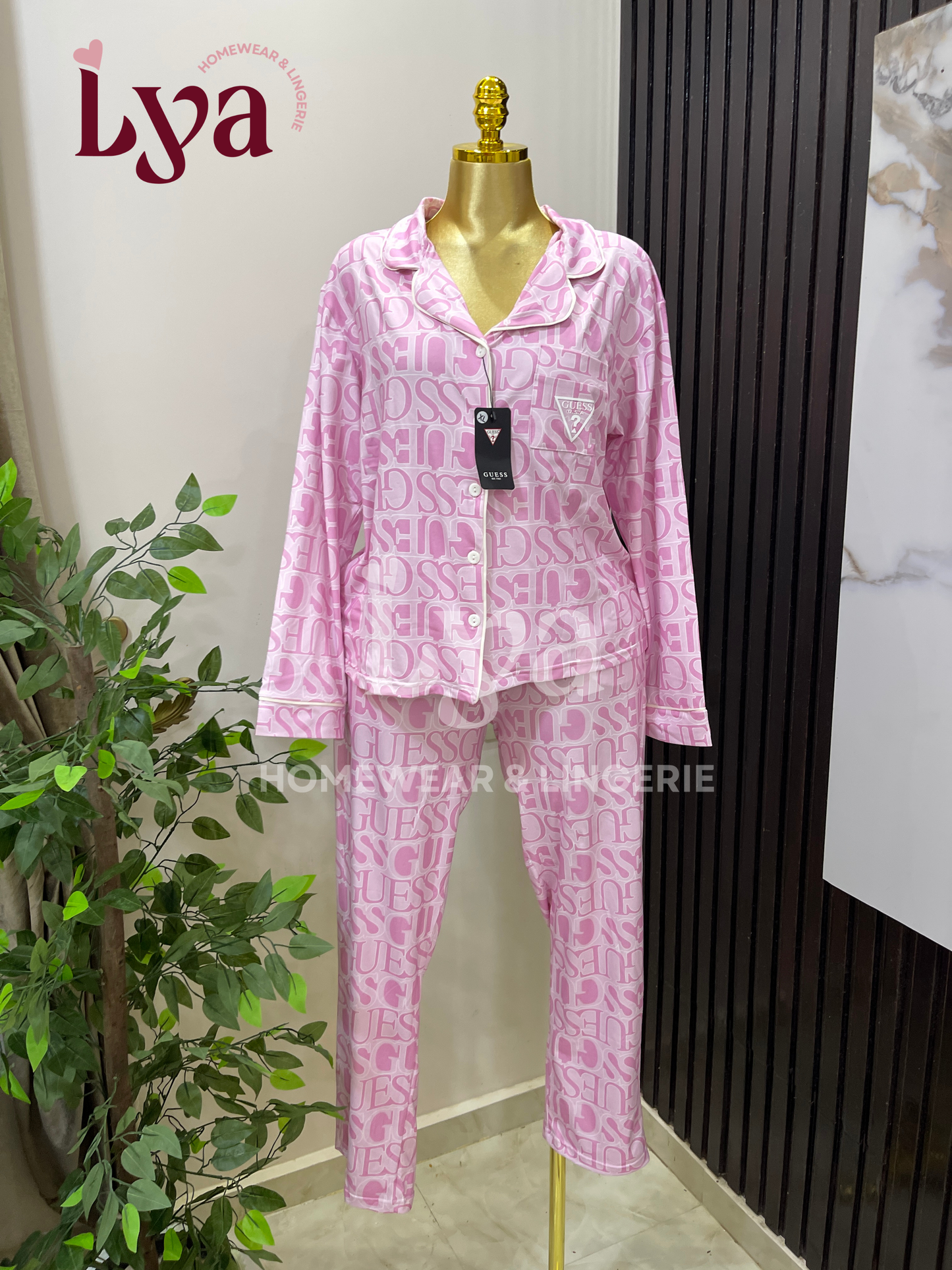 GUESS pj