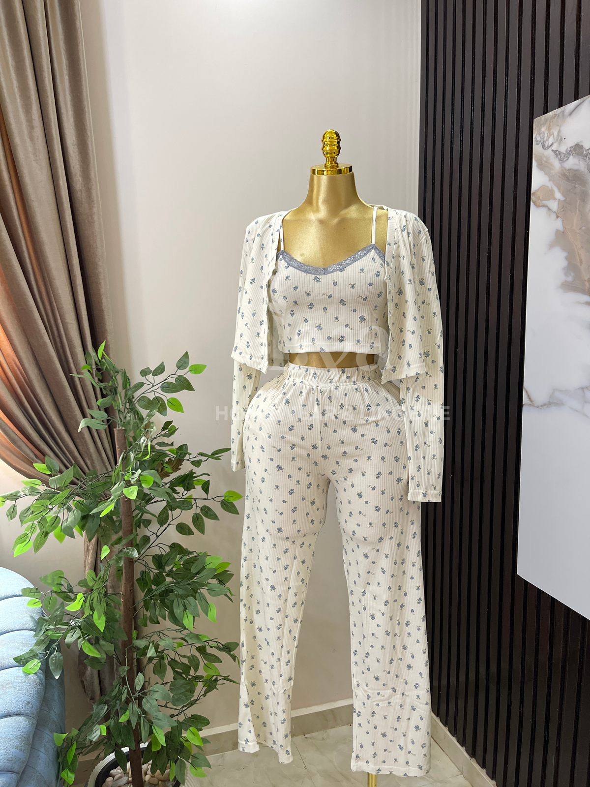 feminine 3-piece ribbed set
