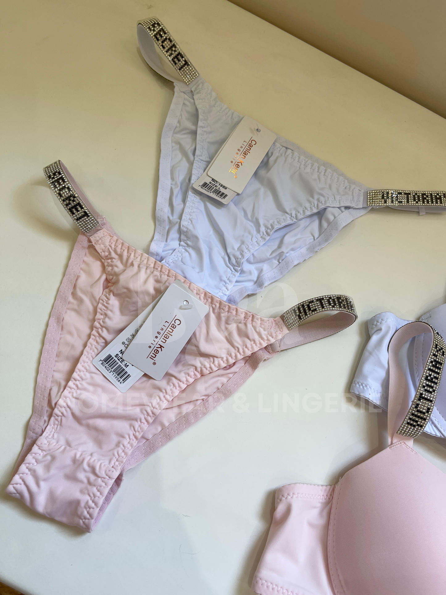 VICTORIA'S SECRET SET