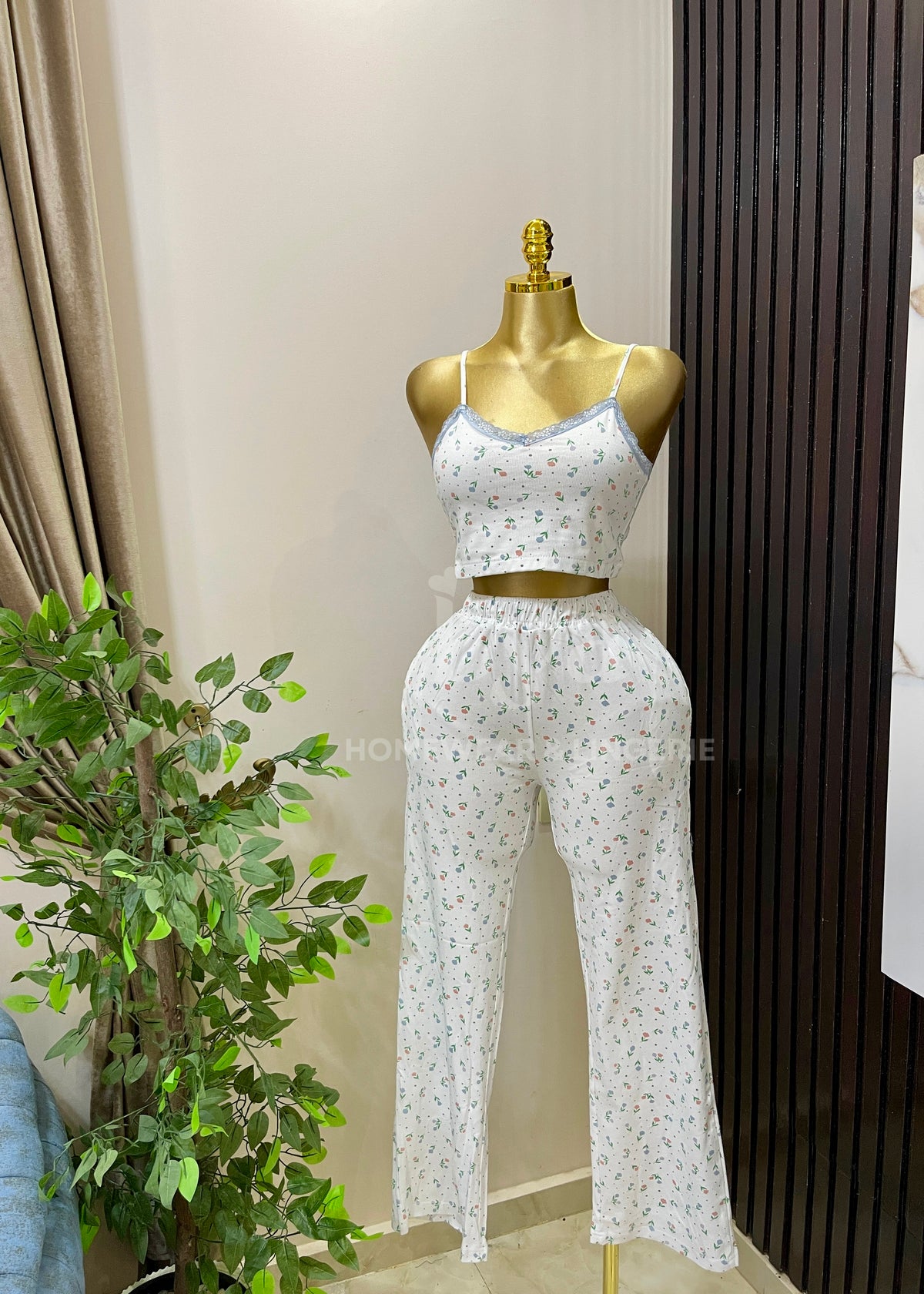 feminine 3-piece ribbed set