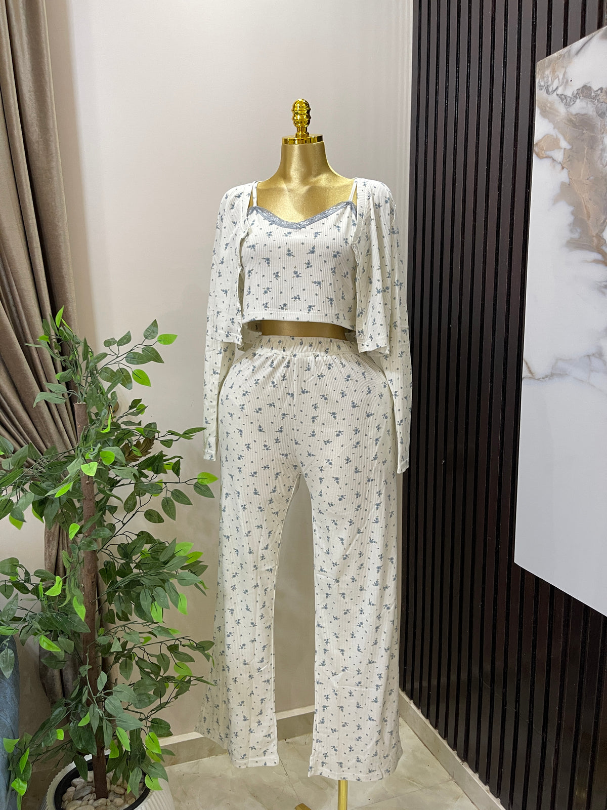 feminine 3-piece ribbed set