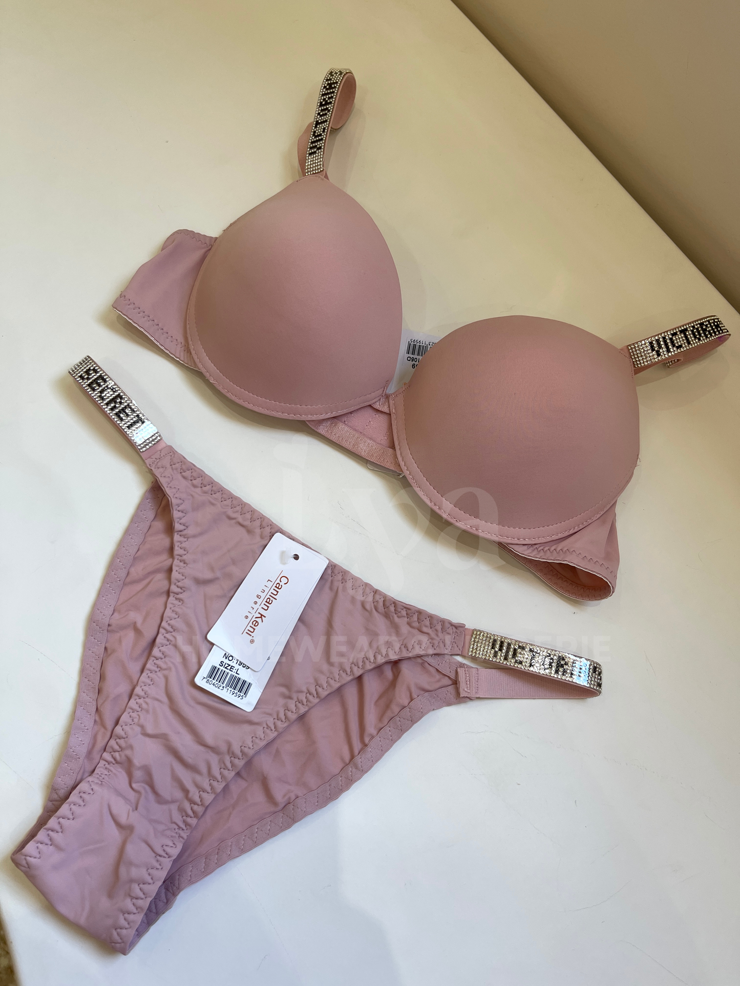 VICTORIA'S SECRET SET